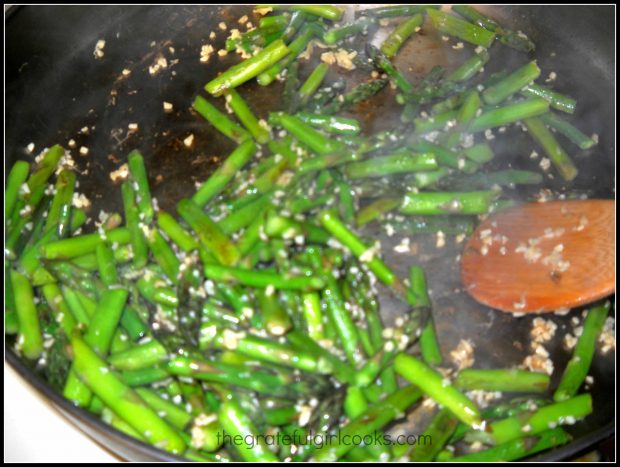 Chicken and Asparagus Lemon Stir Fry / The Grateful Girl Cooks!