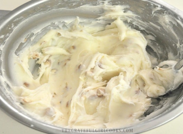 Cream cheese and pecan frosting, for carrot zucchini bread.
