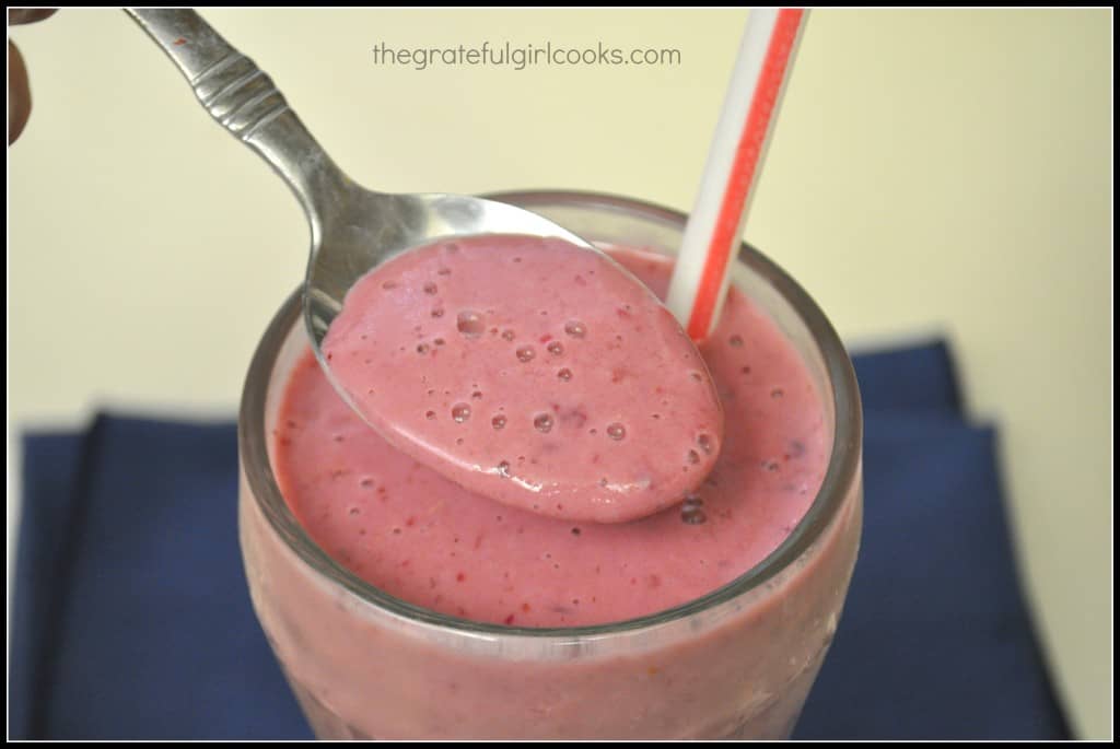 Peachberry Smoothie / The Grateful Girl Cooks!