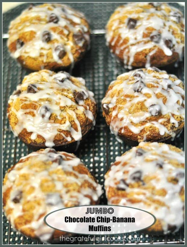 Make 6 jumbo chocolate chip banana muffins (or 12 standard sized)! Yummy muffins, topped with chocolate chips, graham cracker crumbs & vanilla glaze.