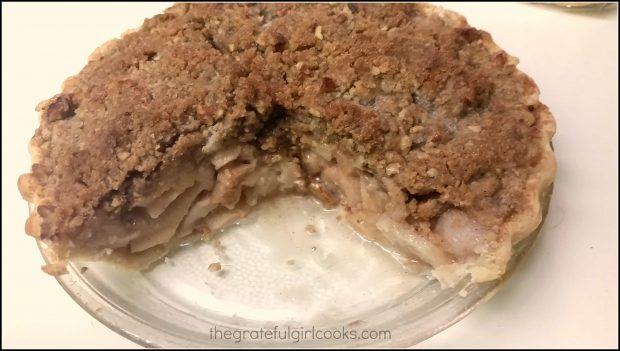 A look at the inside of the Dutch crumb apple pie.