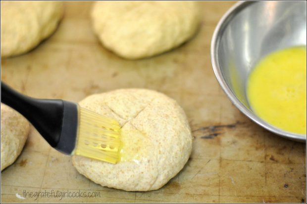 Homemade Hamburger Buns / The Grateful Girl Cooks!