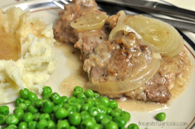 Mom's Swiss Steak / The Grateful Girl Cooks!