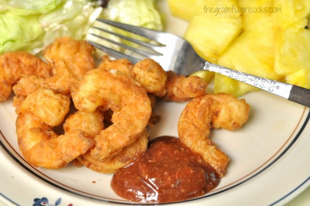Fried shrimp, served with seafood sauce.