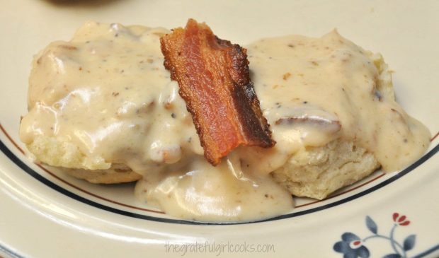 Southern Bacon Gravy (For Biscuits) / The Grateful Girl Cooks!