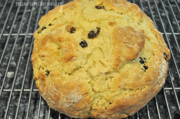 Here, the baked Irish soda bread is cooling down on a wire rack before slicing.