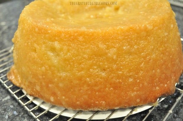 Here is what the glazed butter cake looks like from the side.