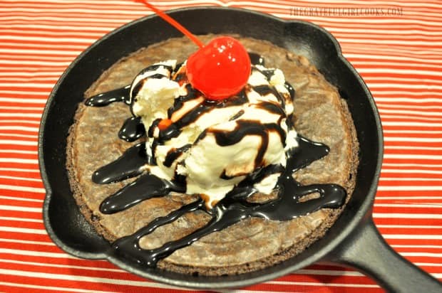 To eat the skillet brownies for 2, grab 2 forks and both of you can now dig in!