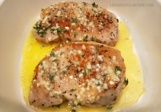 Garlic butter pork chops are now ready to bake!