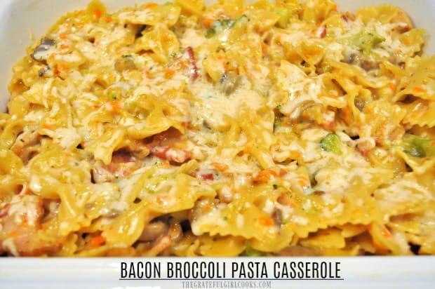 Enjoy bacon broccoli pasta casserole, a cheesy, family-friendly baked dish with bacon, Parmesan, mozzarella, mushrooms, carrots, onions and broccoli.