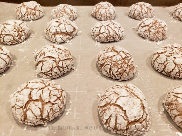 Once baked, the crinkle cookies are cracked on the tops.