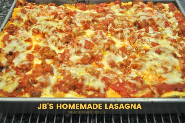 Enjoy delicious homemade lasagna (serves 12), with Italian sausage, ground beef, mozzarella, ricotta & Parmesan cheese, tomatoes & Italian spices.