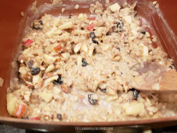 All ingredients have been mixed into the maple nut oatmeal, and it's ready to serve.