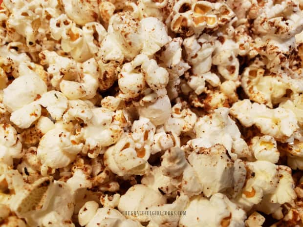 A close up of the Popcorn Italiano shows the seasoning on the pieces.