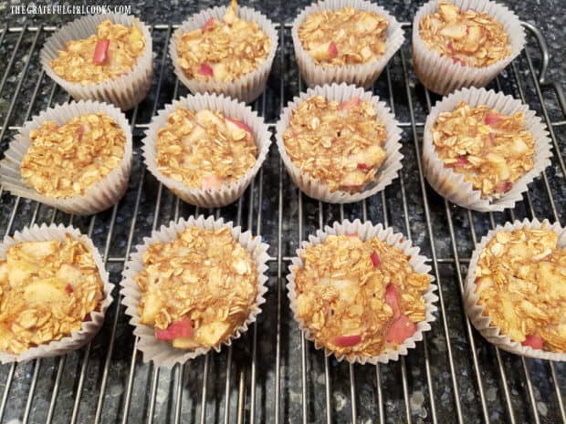 After cooling on a wire rack, the 12 baked oatmeal bites are ready to eat.