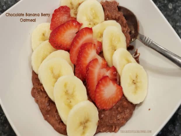 Make your breakfast look AND taste good with a bowl of Chocolate Banana Berry Oatmeal! Filling and delicious, you're gonna like it!