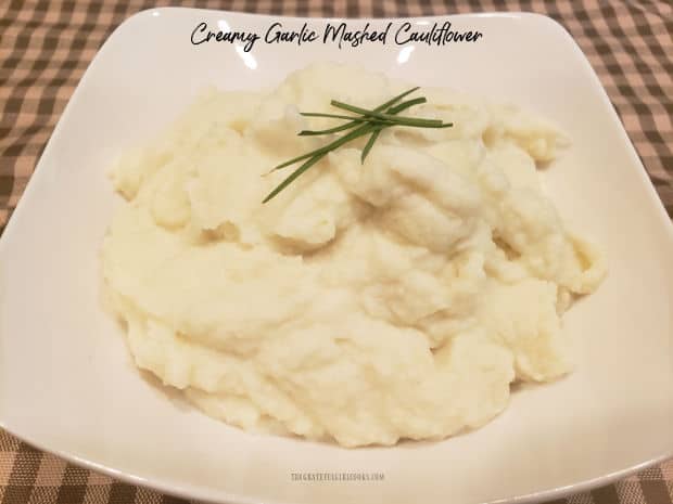 If you like mashed potatoes, you'll enjoy Creamy Garlic Mashed CAULIFLOWER! Seasoned with garlic & onions, this healthy side dish is amazing!