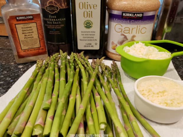 Salt, pepper, olive oil, garlic, mozzarella and Parmesan and asparagus are ingredients used.