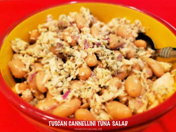 Tuscan Cannellini Tuna Salad is an easy dish with albacore tuna, cannellini beans and red onion tossed in a delicious, light salad dressing! 