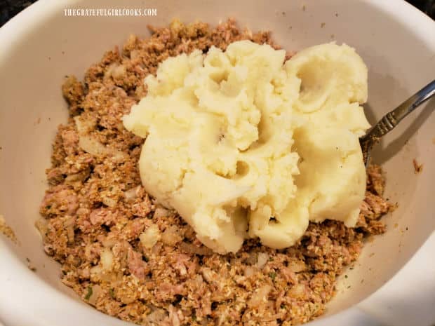 Mashed potatoes are added and folded in to the meat mixture for turkey croquettes.