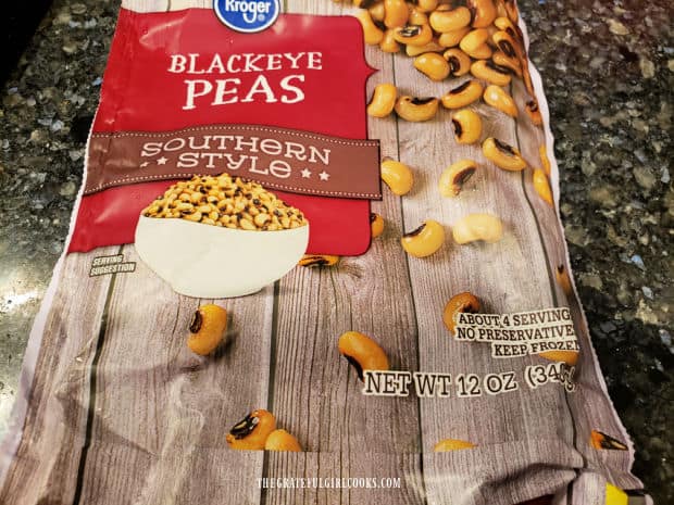 A bag of frozen blackeyed peas is what is used for this recipe.