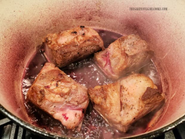 https://www.thegratefulgirlcooks.com/wp-content/uploads/2023/04/Beef-Short-Ribs-For-Two-6.jpg