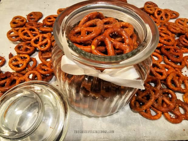 The ranch pretzel bites can be given in a decorative jar as a gift.
