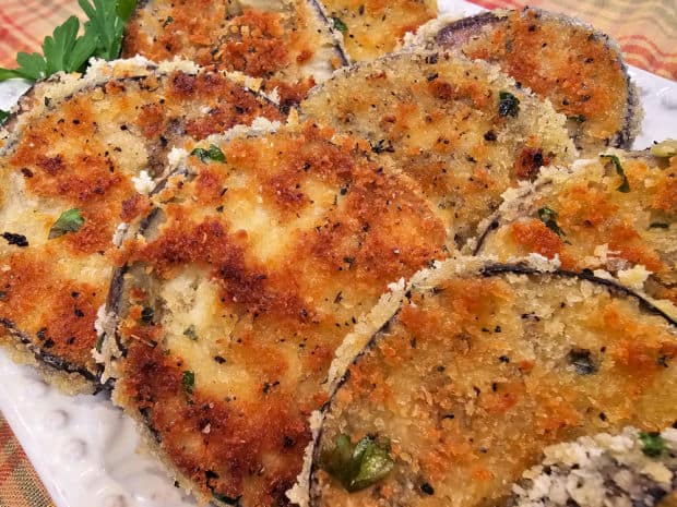 The cooked slices are crispy on the outside and soft on the inside.