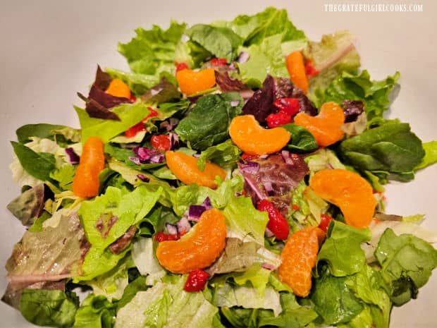 Chicken Strawberry Delight Salad - The Grateful Girl Cooks! Mandarin oranges, roasted red peppers and red onions are added to salad.